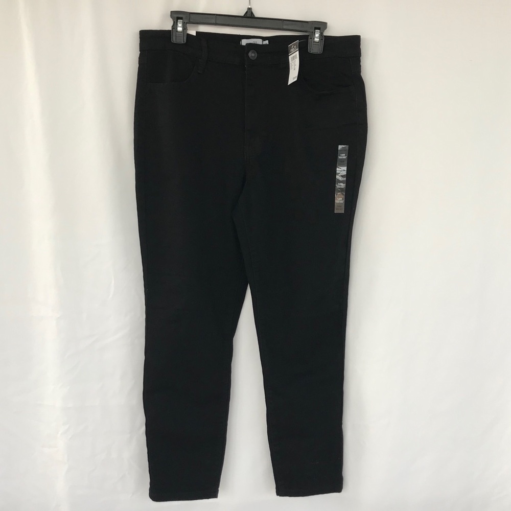 Rue21 Black High-Rise Ultimate Stretch Skinny Jeans NWT